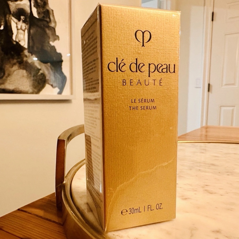 NIB CLE DE PEAU BEAUTE The Serum le 30mL / 1 fl Oz